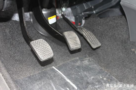 《恋爱暴君》动画第4话先行图 超腹黑情敌攻占男主:太阳成官网(图3) 太阳成集团tyc